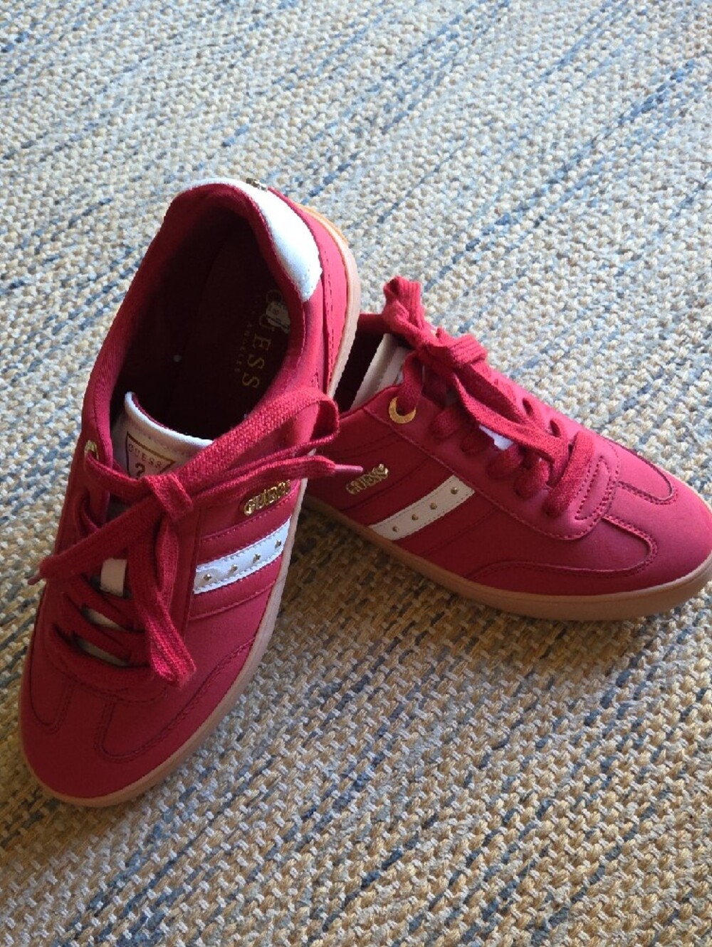 NWOT Guess Red Casual Lace-Up Sneakers 9.5